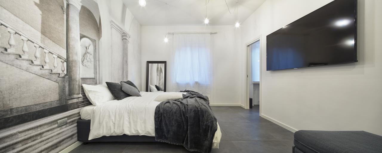 Suite Vogue Sforza Вогера Екстериор снимка